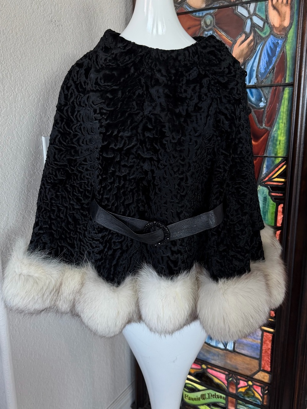 Black lamb fur with fox Fur-Trim - Women's cape